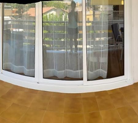 Playa A 50 Metros Solo Para Familias Salou Exterior photo