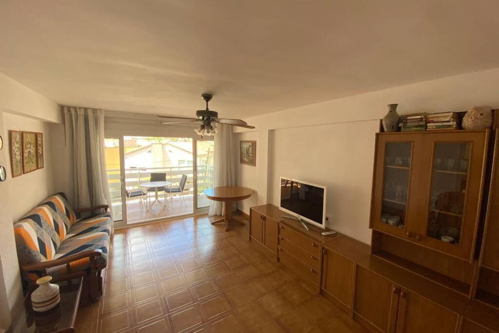 Playa A 50 Metros Solo Para Familias Salou Exterior photo